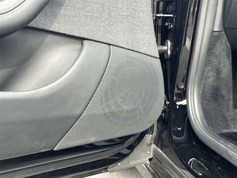 Used 2023 Tesla Model S image 25