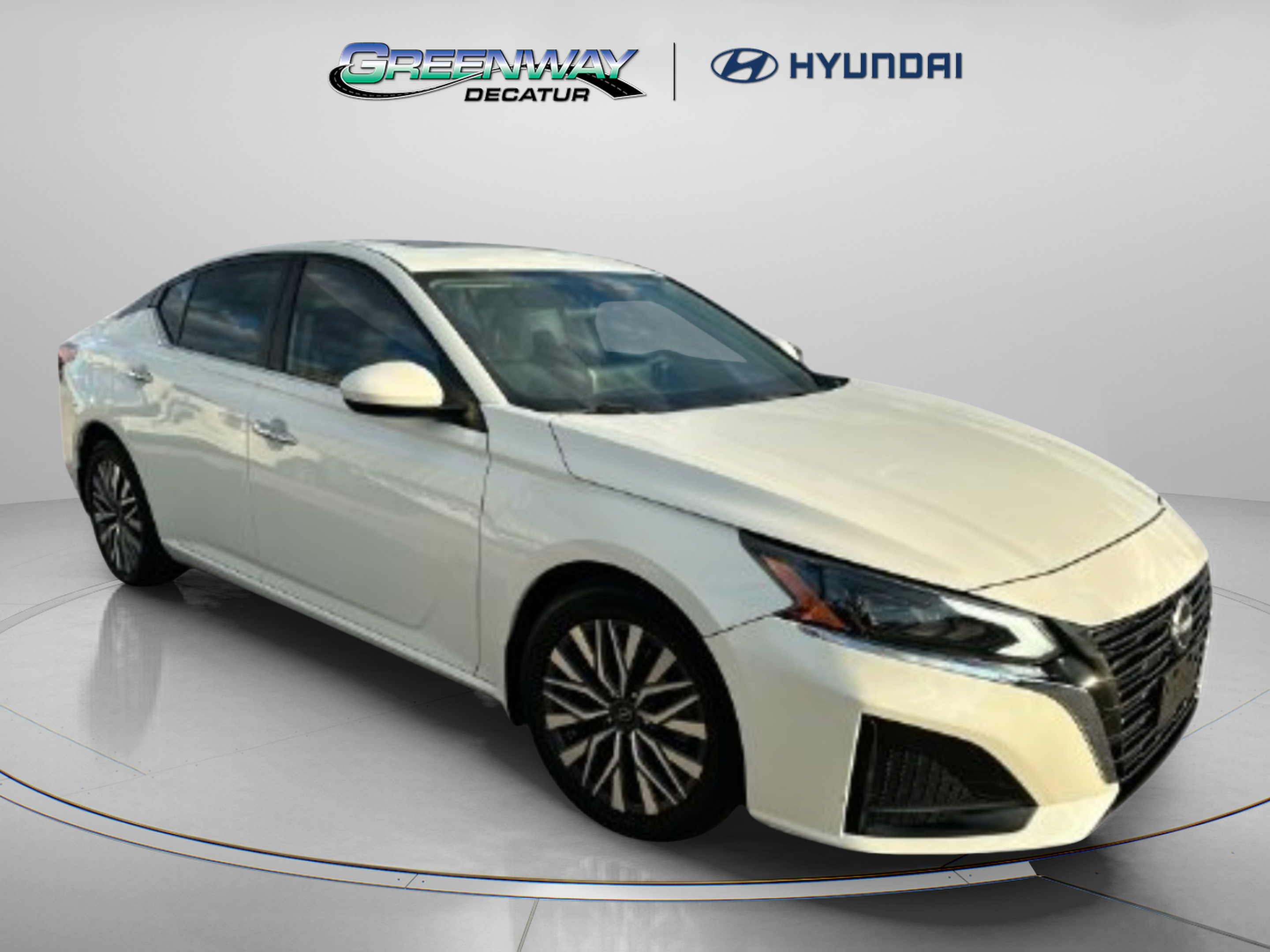 Used 2023 Nissan Altima 2.5 SV w/ SV Premium Package FWD image 1