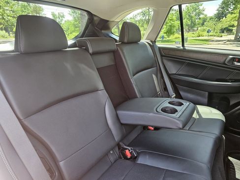 Used 2019 Subaru Outback 3.6R Limited AWD/4WD image 43