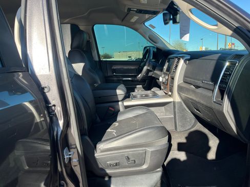 Used 2014 RAM 1500 Laramie w/ Convenience Group image 19
