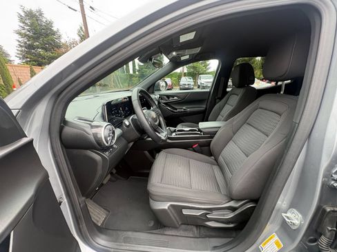 Used 2025 Chevrolet Equinox LT FWD image 28