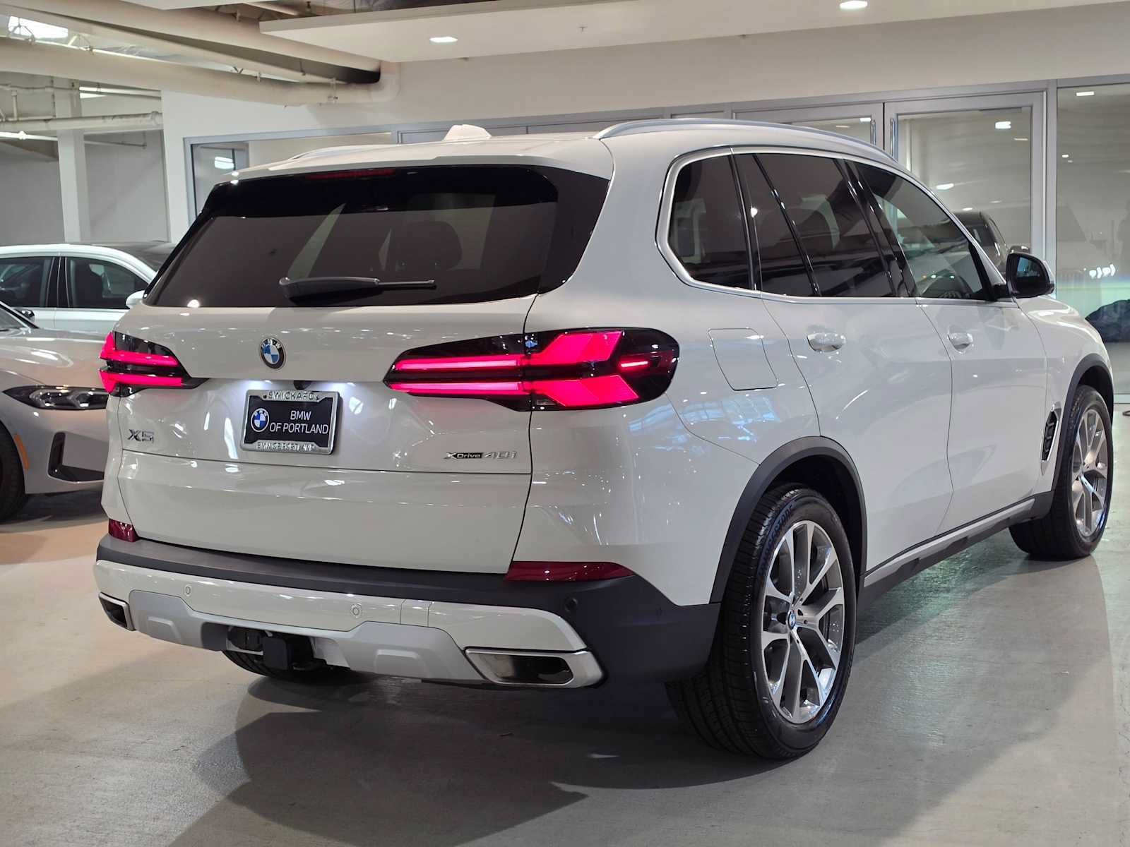 Used 2026 BMW X5 xDrive40i AWD/4WD image 4