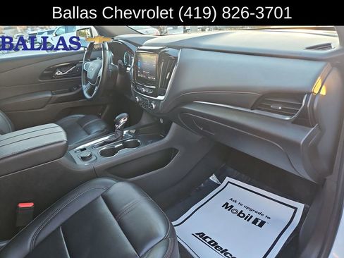Certified 2023 Chevrolet Traverse RS image 30