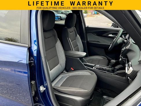Used 2023 Chevrolet TrailBlazer LT FWD image 7