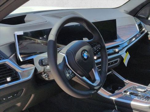 New 2026 BMW X5 xDrive40i image 3