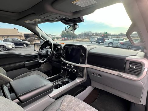 Used 2022 Ford F150 XLT w/ Equipment Group 302A High image 16