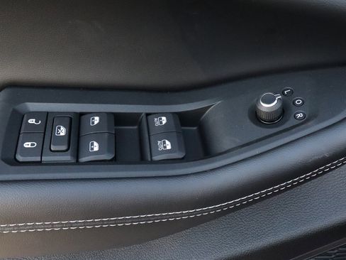 New 2025 Jeep Grand Cherokee Laredo X w/ Luxury Tech Group I image 10