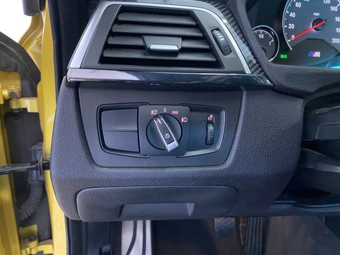 Used 2017 BMW M4 Coupe image 22