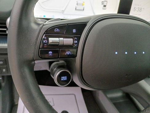 Used 2023 Hyundai Ioniq 6 SE image 21