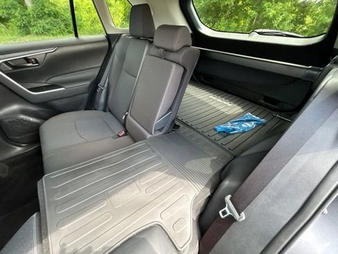 Used 2025 Toyota RAV4 LE AWD/4WD image 48