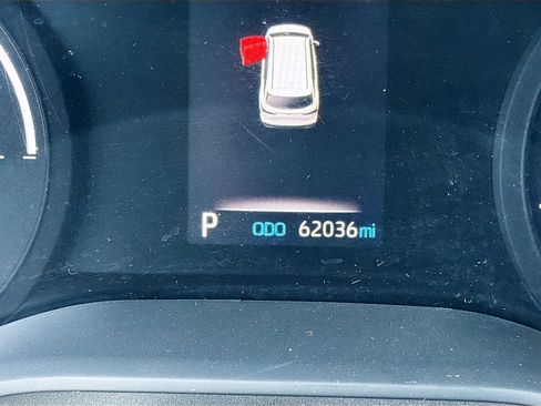 Used 2024 Toyota Sienna XLE Woodland Edition image 41