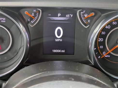 Used 2023 Jeep Wrangler Sport S image 17