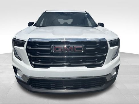 Used 2025 GMC Acadia Elevation FWD image 3