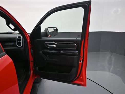 Used 2025 RAM 1500 Big Horn AWD/4WD image 39