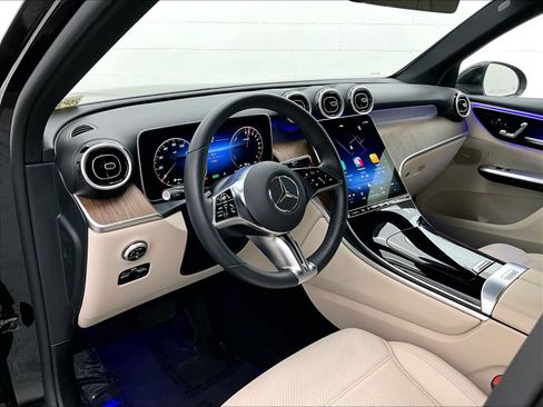 Certified 2025 Mercedes-Benz GLC 350e 4MATIC image 19