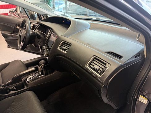 Used 2015 Honda Civic SE image 14