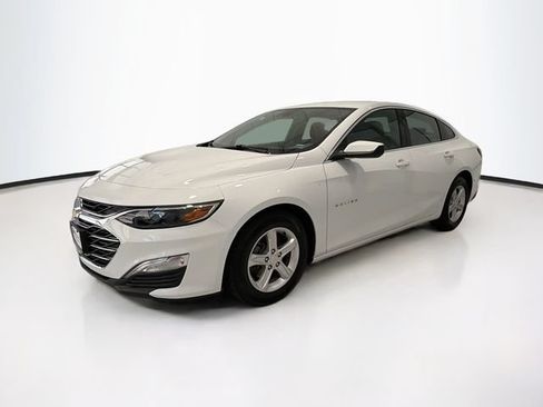 Used 2022 Chevrolet Malibu LS w/ Driver Confidence Package II FWD image 3