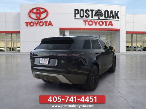 Used 2018 Land Rover Range Rover Velar R-Dynamic SE AWD/4WD image 4