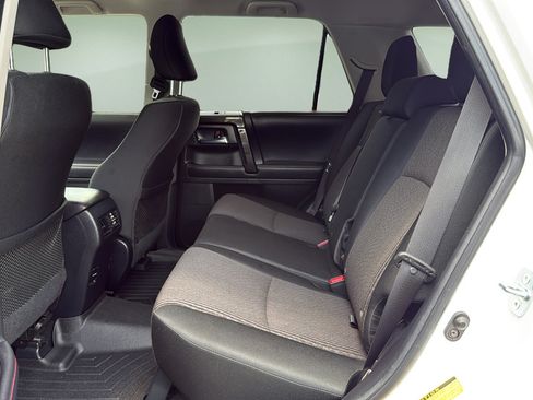 Used 2018 Toyota 4Runner TRD Off-Road AWD/4WD image 14