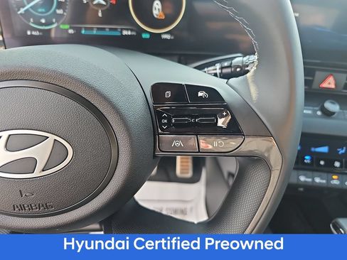 Certified 2025 Hyundai Elantra SEL FWD image 18
