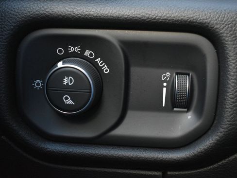 Used 2025 RAM 1500 Big Horn image 19