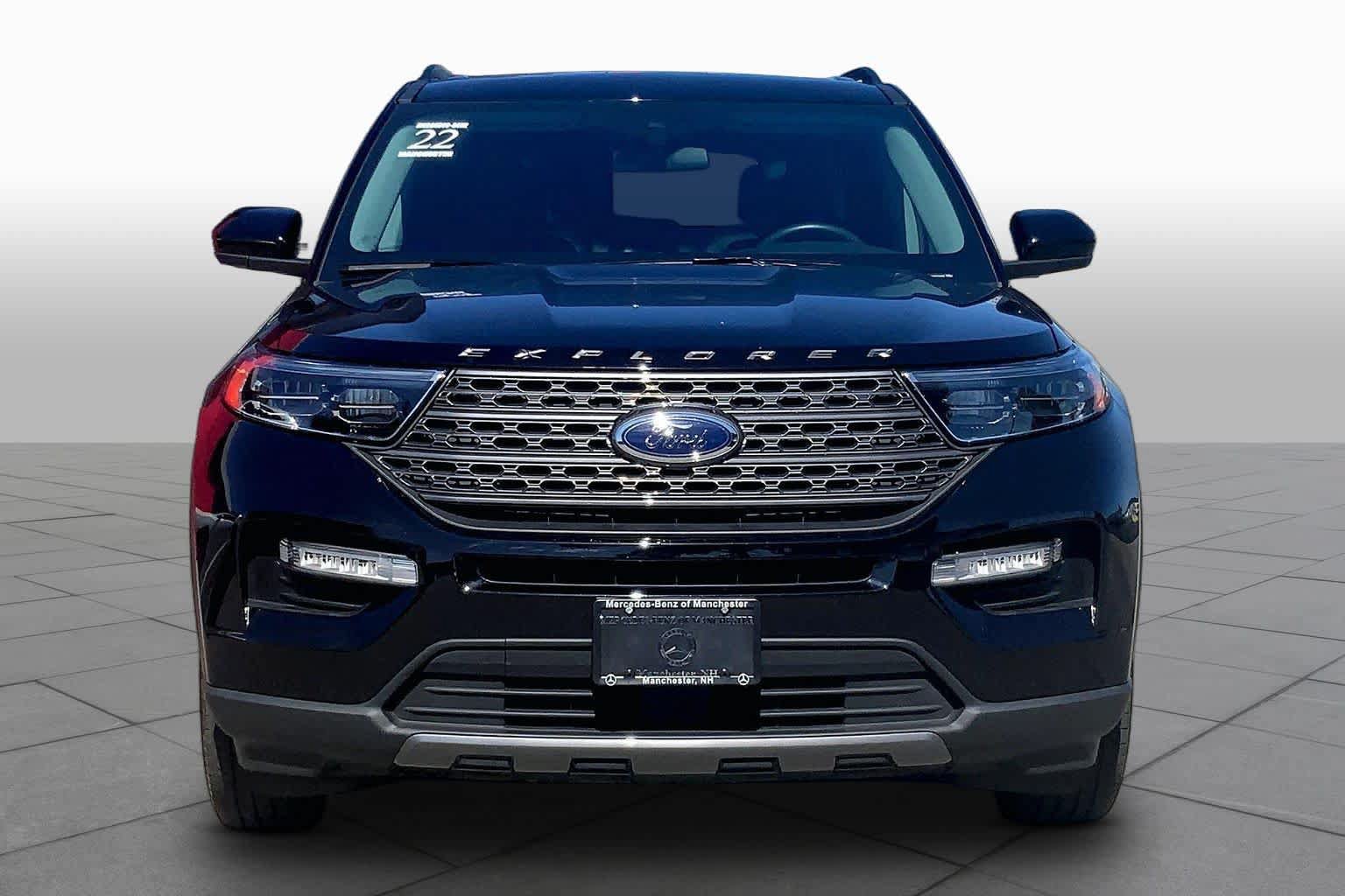 Used 2022 Ford Explorer XLT w/ Equipment Group 202A AWD/4WD image 4