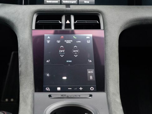 Used 2023 Porsche Taycan GTS image 31