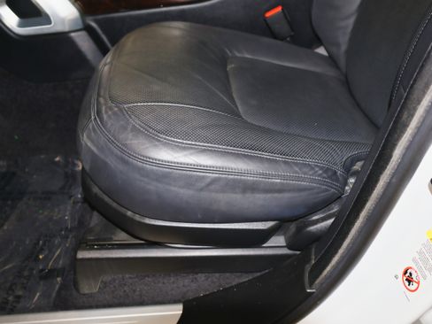 Used 2020 Land Rover Range Rover HSE image 18