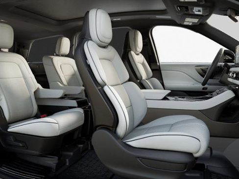 New 2026 Lincoln Aviator Black Label w/ Jet Appearance Package AWD/4WD image 27