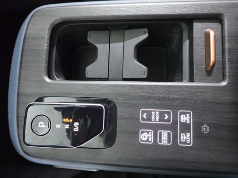 Used 2024 Nissan Ariya AWD image 22