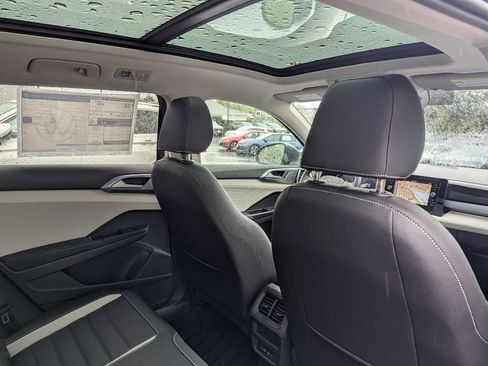 New 2026 Volkswagen Taos SEL AWD/4WD image 33