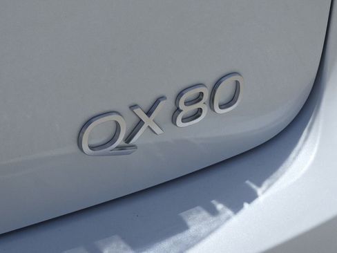 New 2026 INFINITI QX80 Luxe RWD image 9