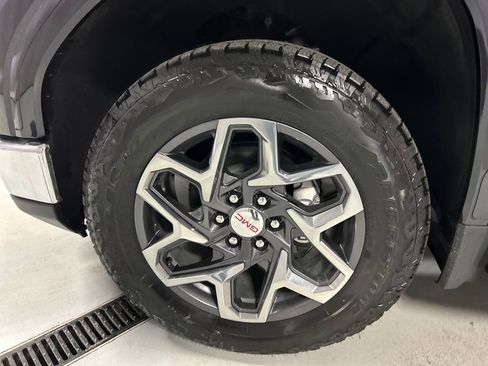 New 2026 GMC Sierra 1500 SLT w/ SLT Premium Package image 9