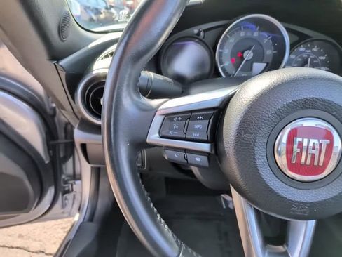 Used 2017 FIAT 124 Spider Classica image 15