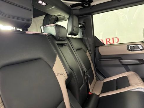 Used 2024 Ford Bronco Wildtrak AWD/4WD image 18