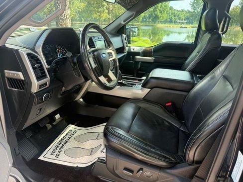 Used 2017 Ford F150 Lariat w/ Equipment Group 502A Luxury AWD/4WD image 14