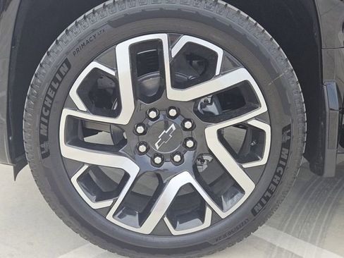 New 2024 Chevrolet Silverado EV RST image 9