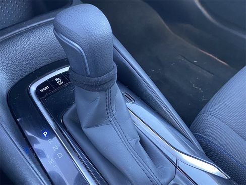 Used 2022 Toyota Corolla SE image 12