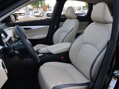 Used 2022 INFINITI QX50 Essential FWD image 32
