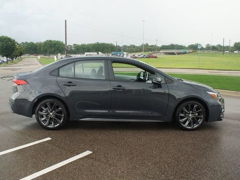 Certified 2025 Toyota Corolla SE w/ SE Premium Package FWD image 20