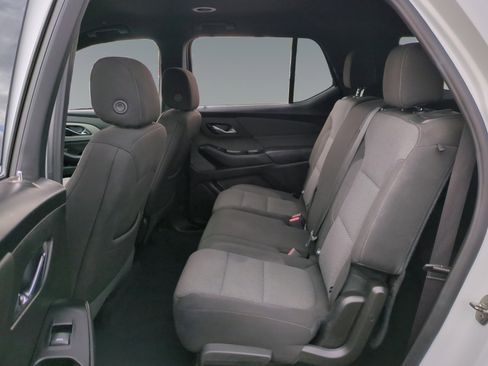 Used 2023 Chevrolet Traverse LT image 13