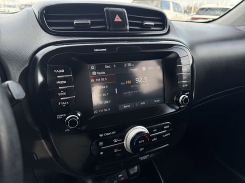 Used 2018 Kia Soul w/ Convenience Package image 13