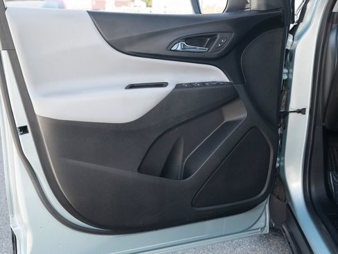 Used 2022 Chevrolet Equinox LT FWD image 23