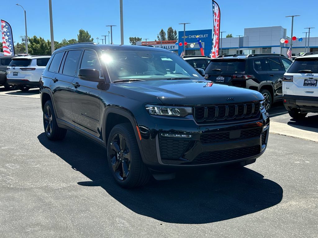 New 2026 Jeep Grand Cherokee L Limited w/ Limited Altitude Package AWD/4WD image 10