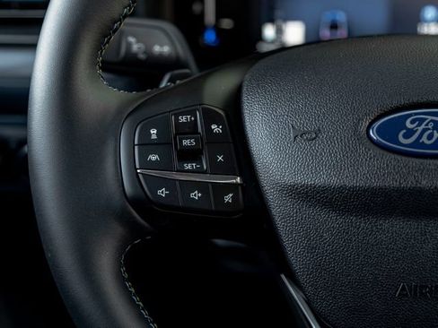 Used 2025 Ford Maverick Lobo AWD/4WD image 24