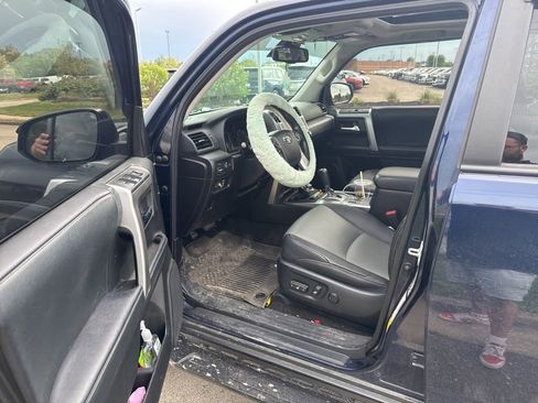 Used 2021 Toyota 4Runner SR5 Premium w/ Moonroof Package AWD/4WD image 5