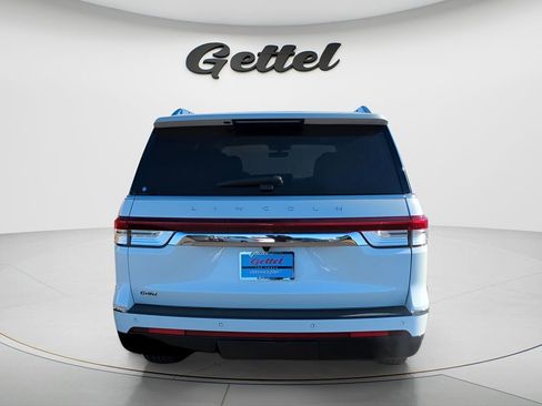 Used 2022 Lincoln Navigator Reserve image 5