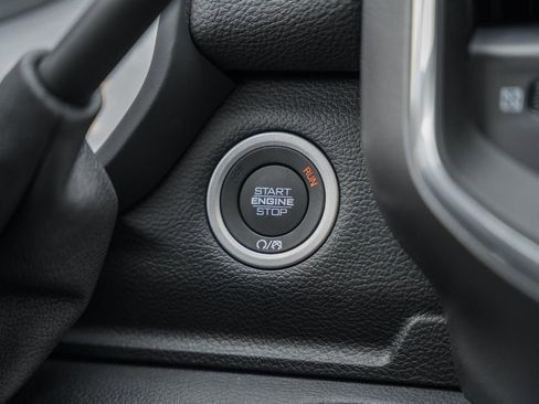 New 2026 RAM 2500 Laramie AWD/4WD image 35