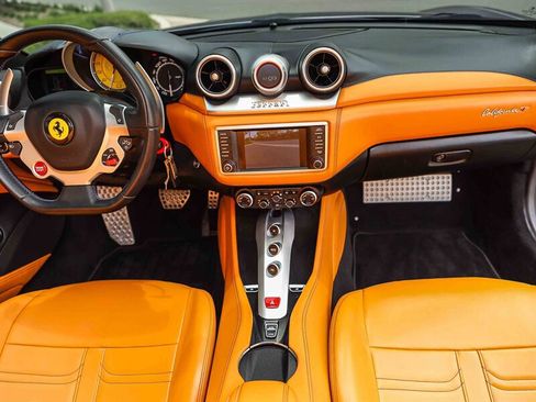 Used 2016 Ferrari California T RWD image 25