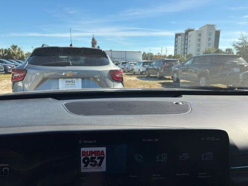 Used 2025 Hyundai Kona SEL image 14